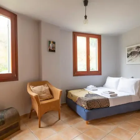 Round Family Near Ancient Olympia & The Sea Villa *