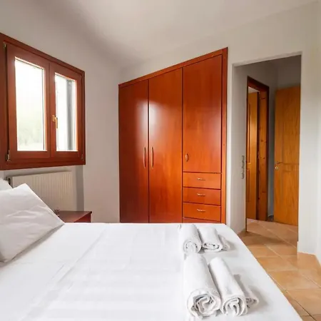 Villa Round Family Near Ancient Olympia & The Sea